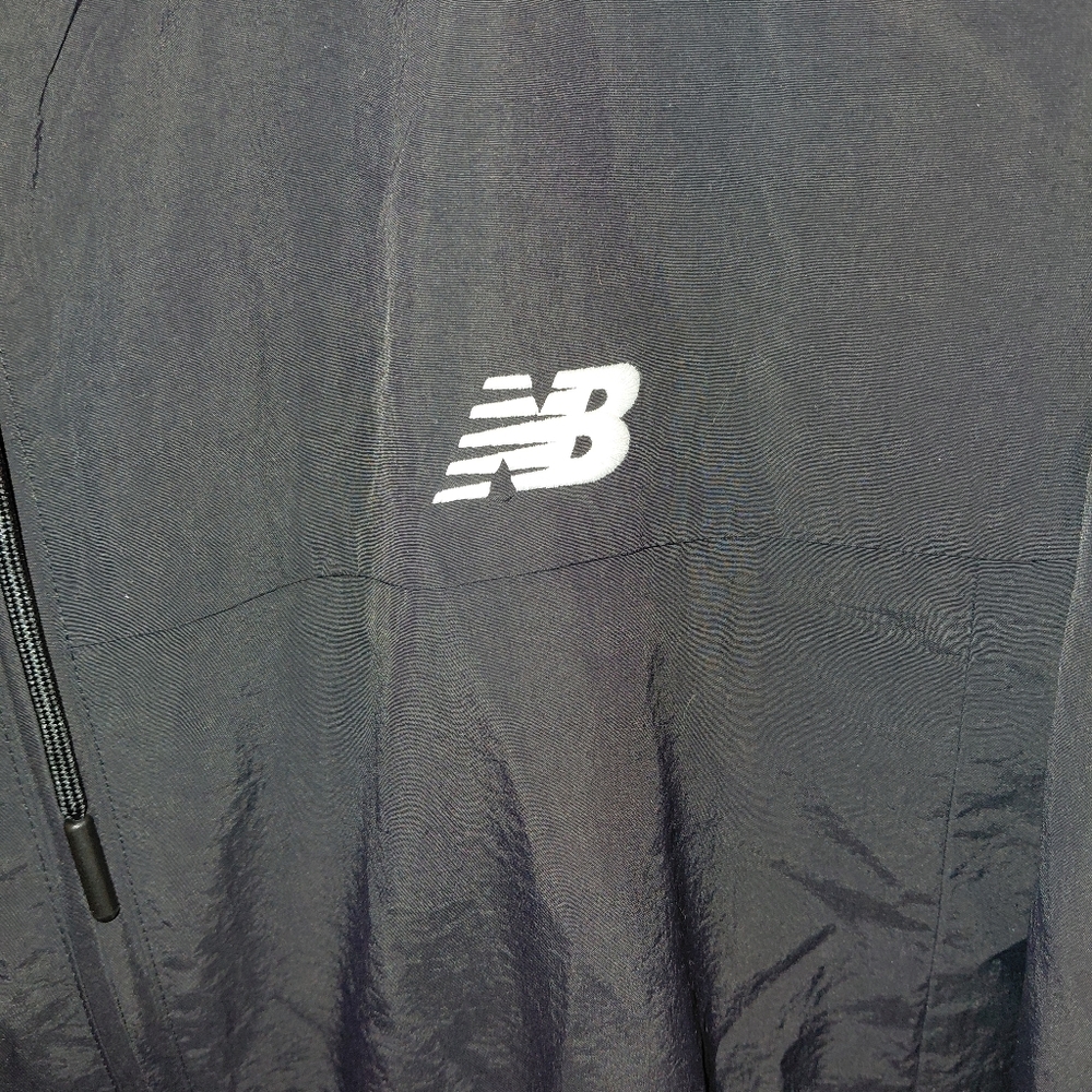 New Balance Men's Black Windbreaker - Picture 4 of 5